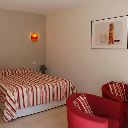 Frühstückspension Au Bon Penequet 4*