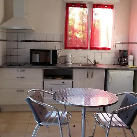 Frühstückspension Au Bon Penequet 4*