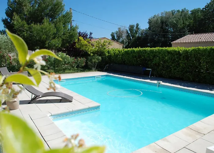 Au Bon Penequet 4* Pujaut